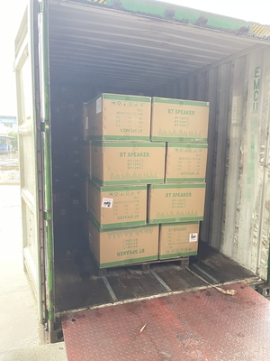 集裝箱裝卸搬運(yùn) 現(xiàn)代物流的關(guān)鍵環(huán)節(jié)